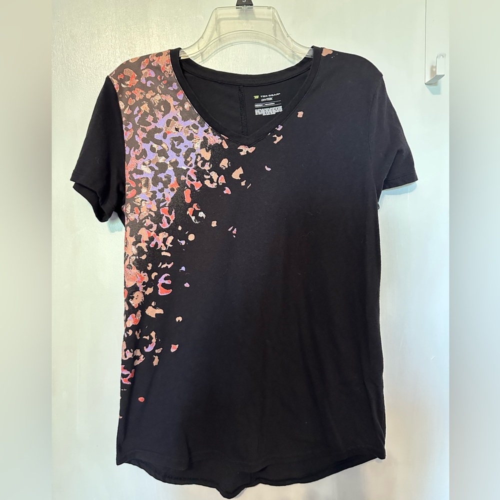 Women’s Tek Gear T-Shirt, Size Medium